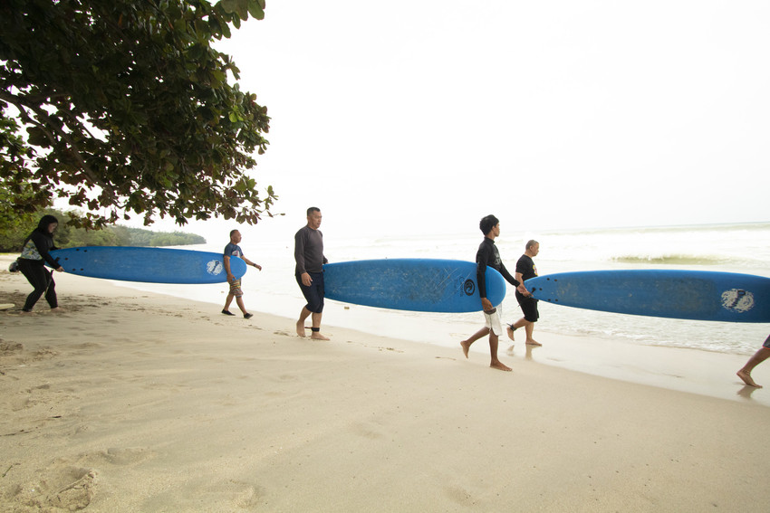 Surfing Kudat